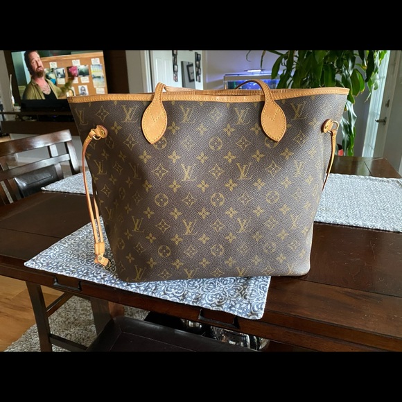 Louie Vuitton Neverfull GM Monogram - Picture 2 of 8